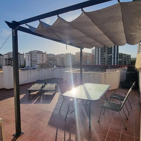 Beautiful Penthouse Solarium In Boliches Beach فوينخيرولا المظهر الخارجي الصورة
